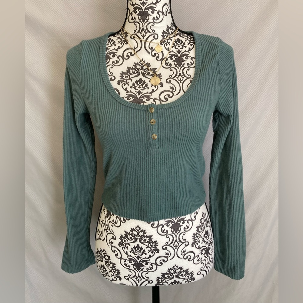 Cotton On | NWT Women’s Billy Brushed Ribbed Long Sleeve Crop Top - Picture 2 of 6